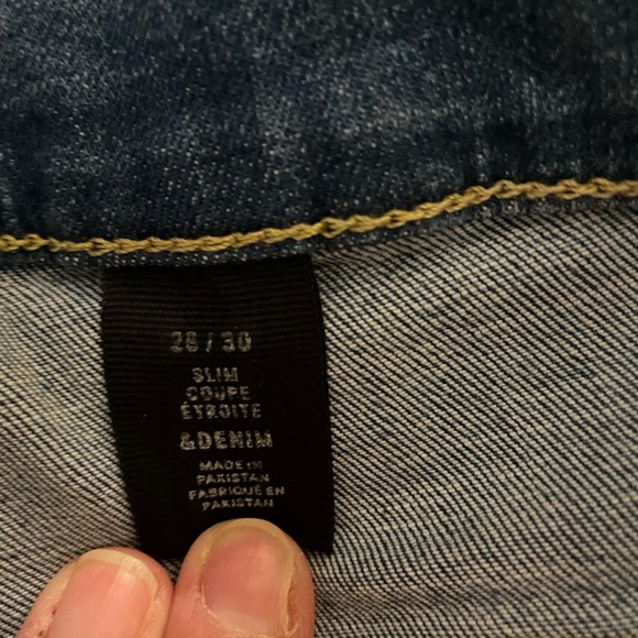 Skinny jeans, has some stretch . H&M - Picture 5 of 5